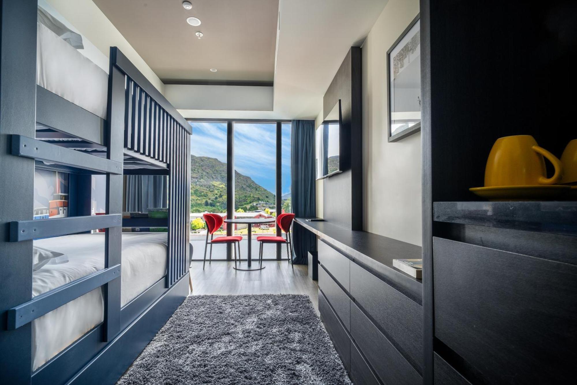Holiday Inn Queenstown Remarkables Park Exterior foto
