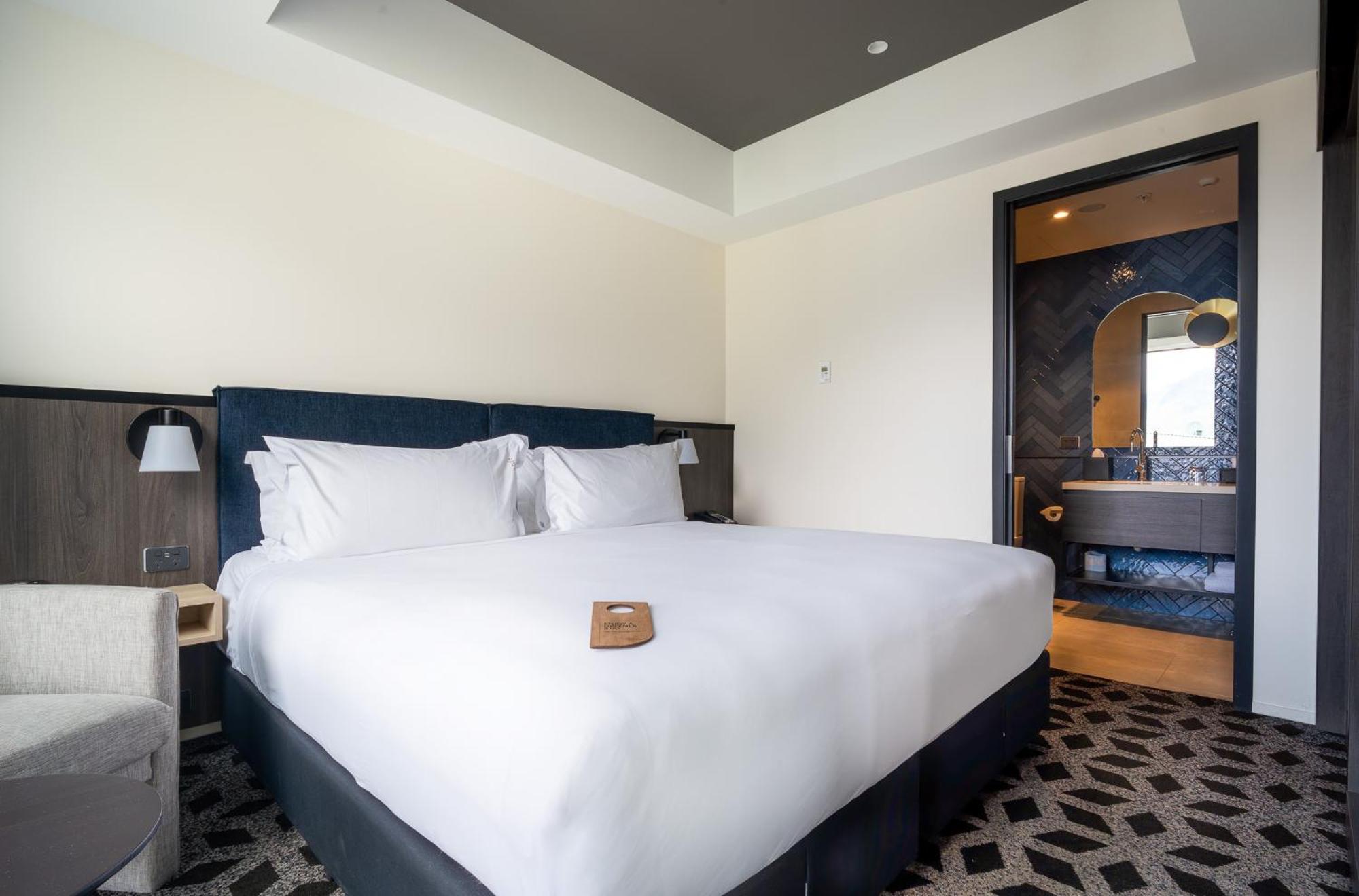 Holiday Inn Queenstown Remarkables Park Exterior foto